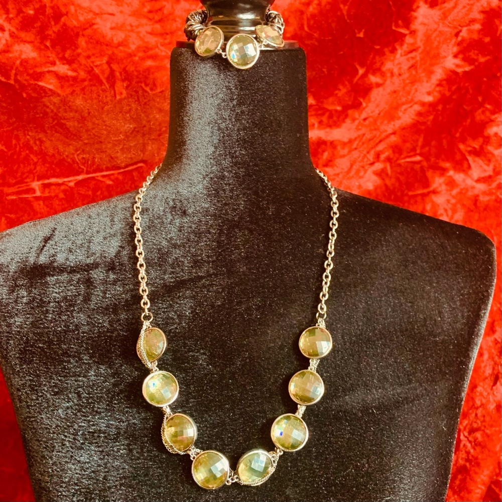 Vera Wang Green Gem Necklace & Bracelet Set